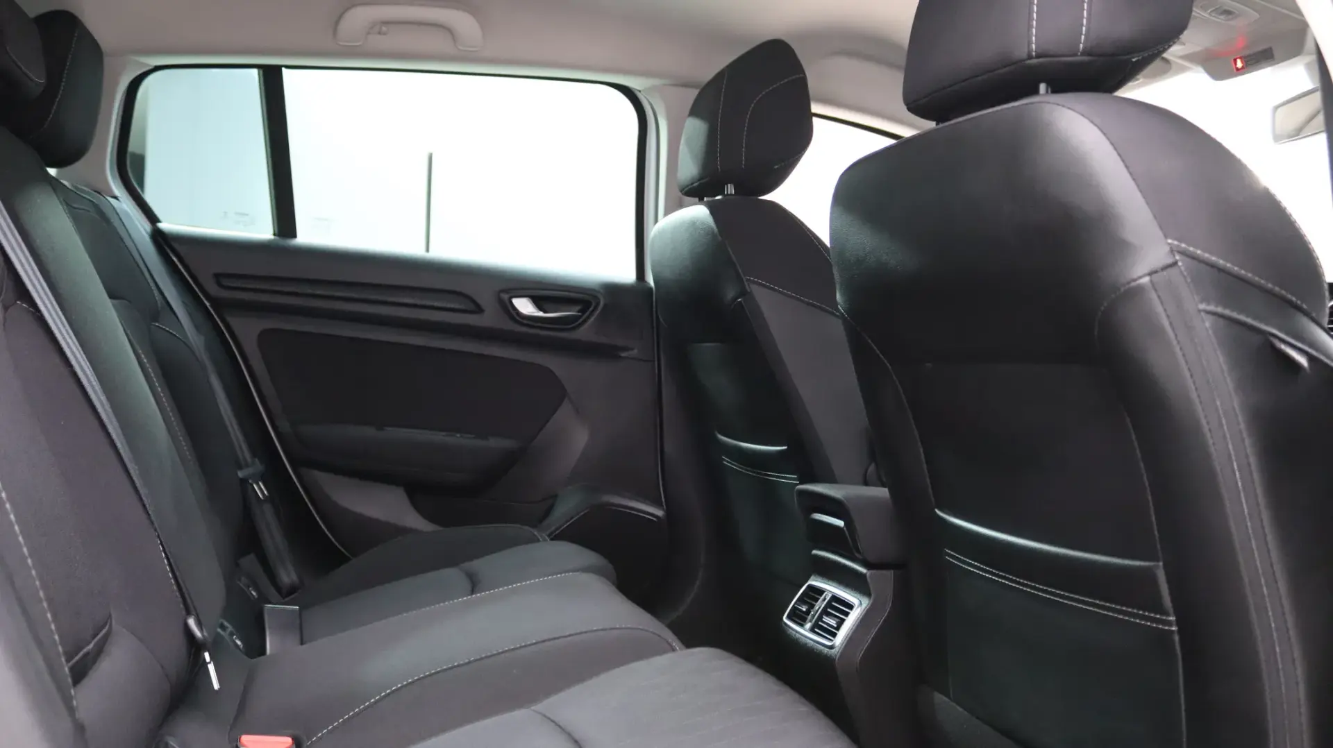 Renault Mégane Sport Tourer 1.5 Blue dCi Limited 19