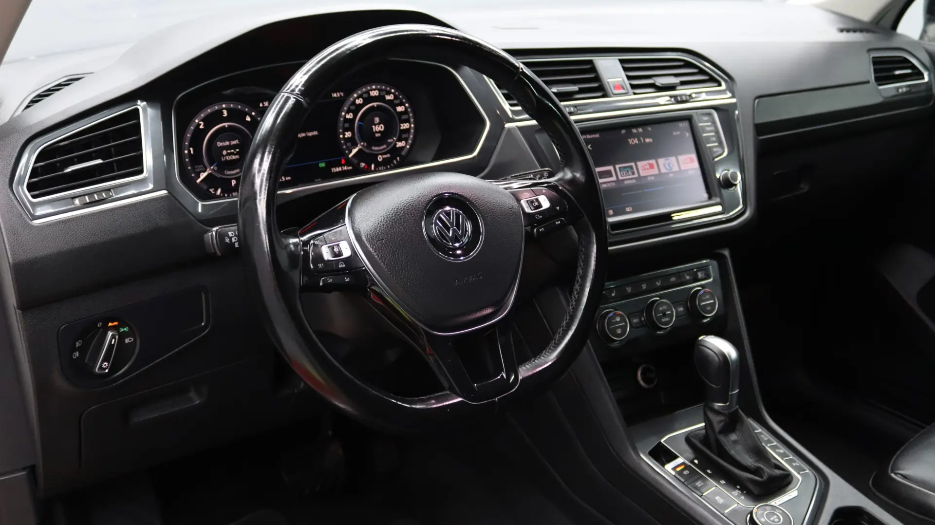 Volkswagen Tiguan 2.0 TDI Highline DSG 4Motion 11