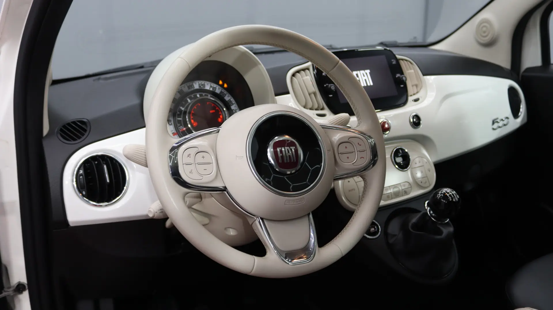 Fiat 500 1.0 Hybrid Dolcevita 12
