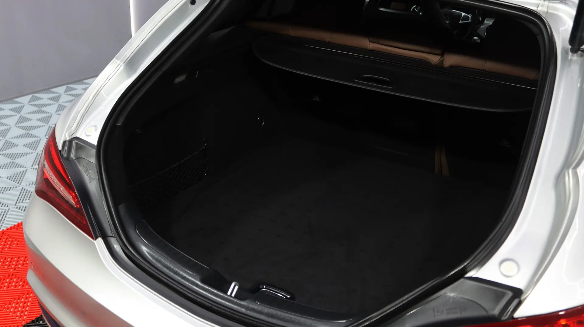 Mercedes-Benz CLA 220 d Shooting Brake AMG Line Aut. 5