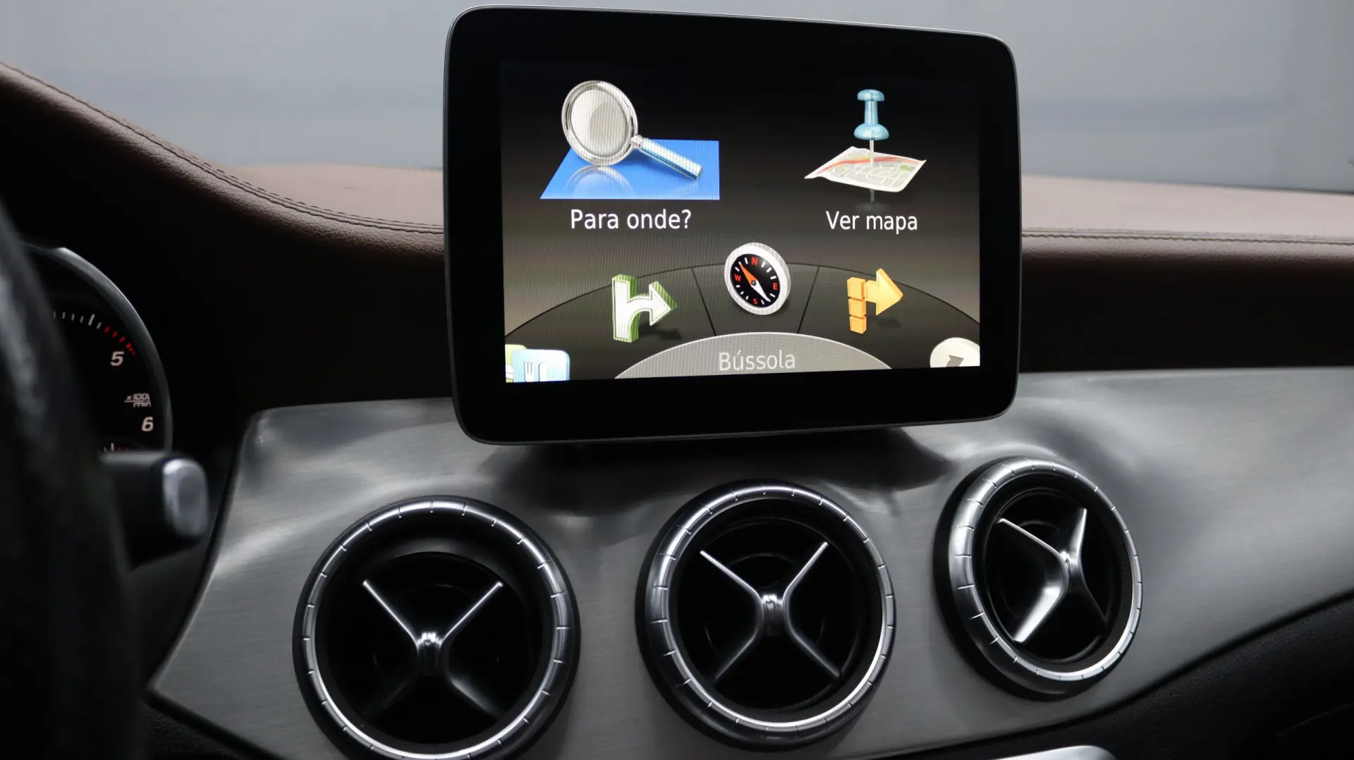 Mercedes-Benz CLA 220 d Shooting Brake AMG Line Aut. 16