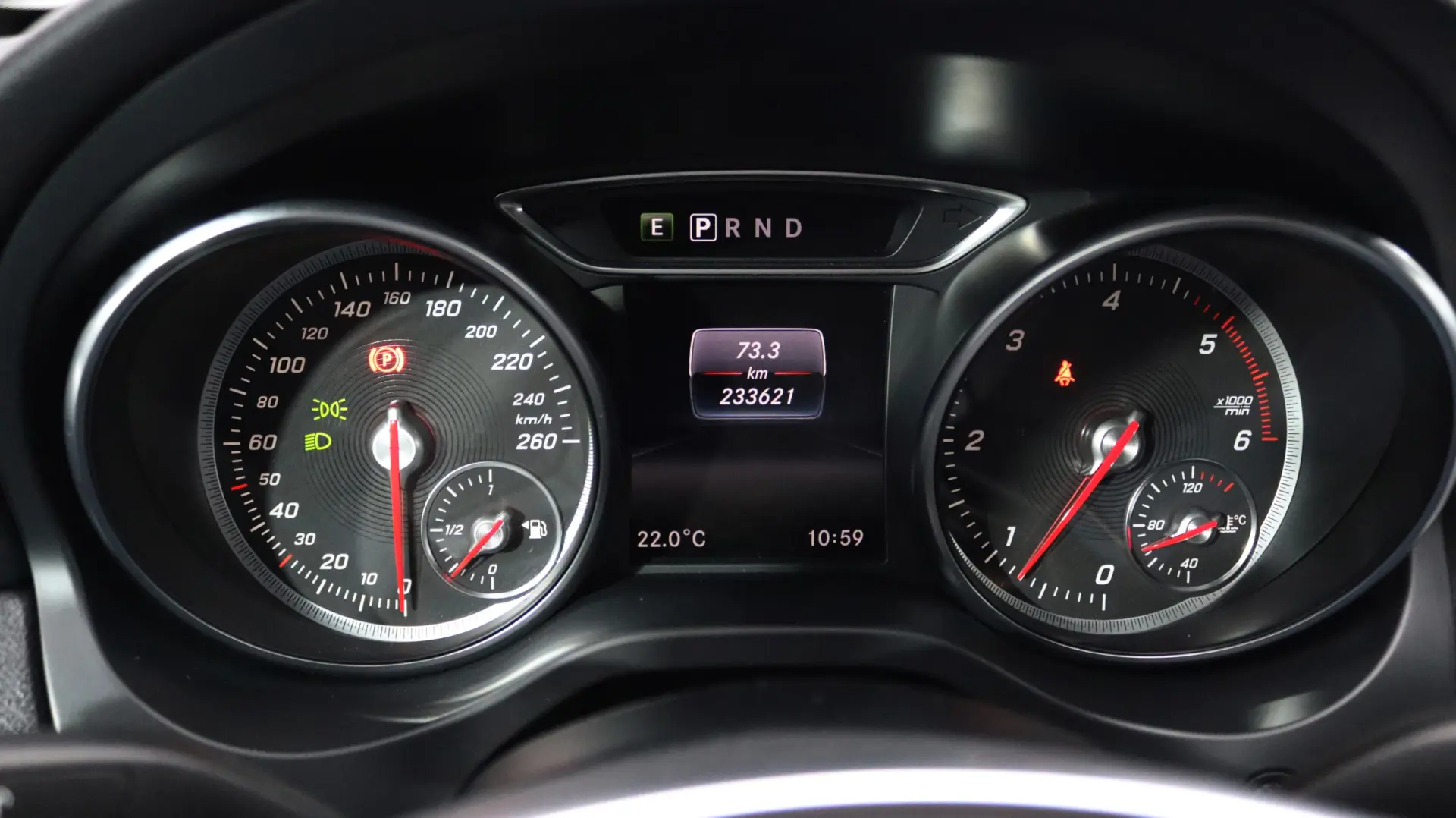Mercedes-Benz CLA 220 d Shooting Brake AMG Line Aut. 11