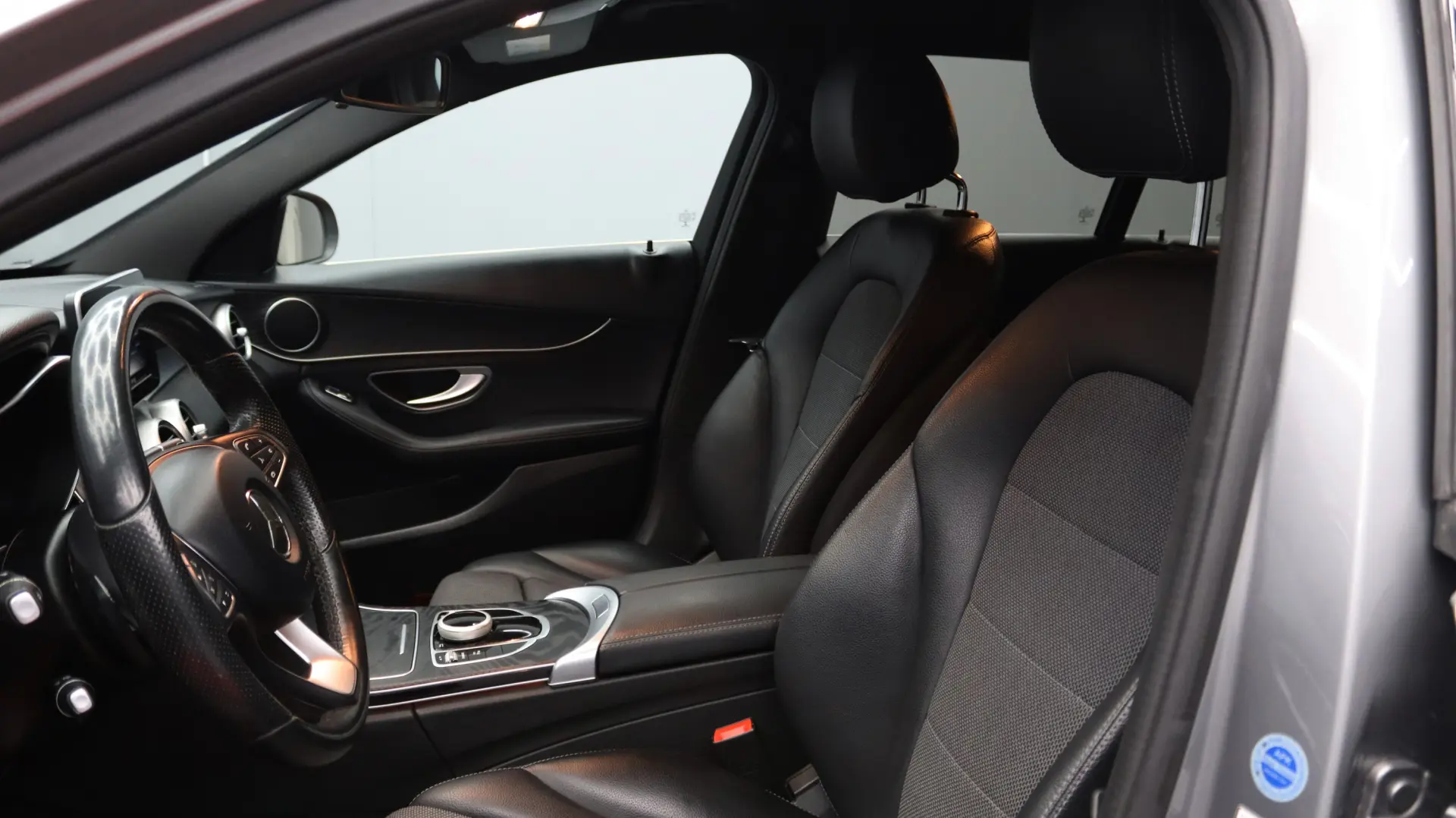 Mercedes-Benz C 300 BlueTEC Hybrid AMG Line 20