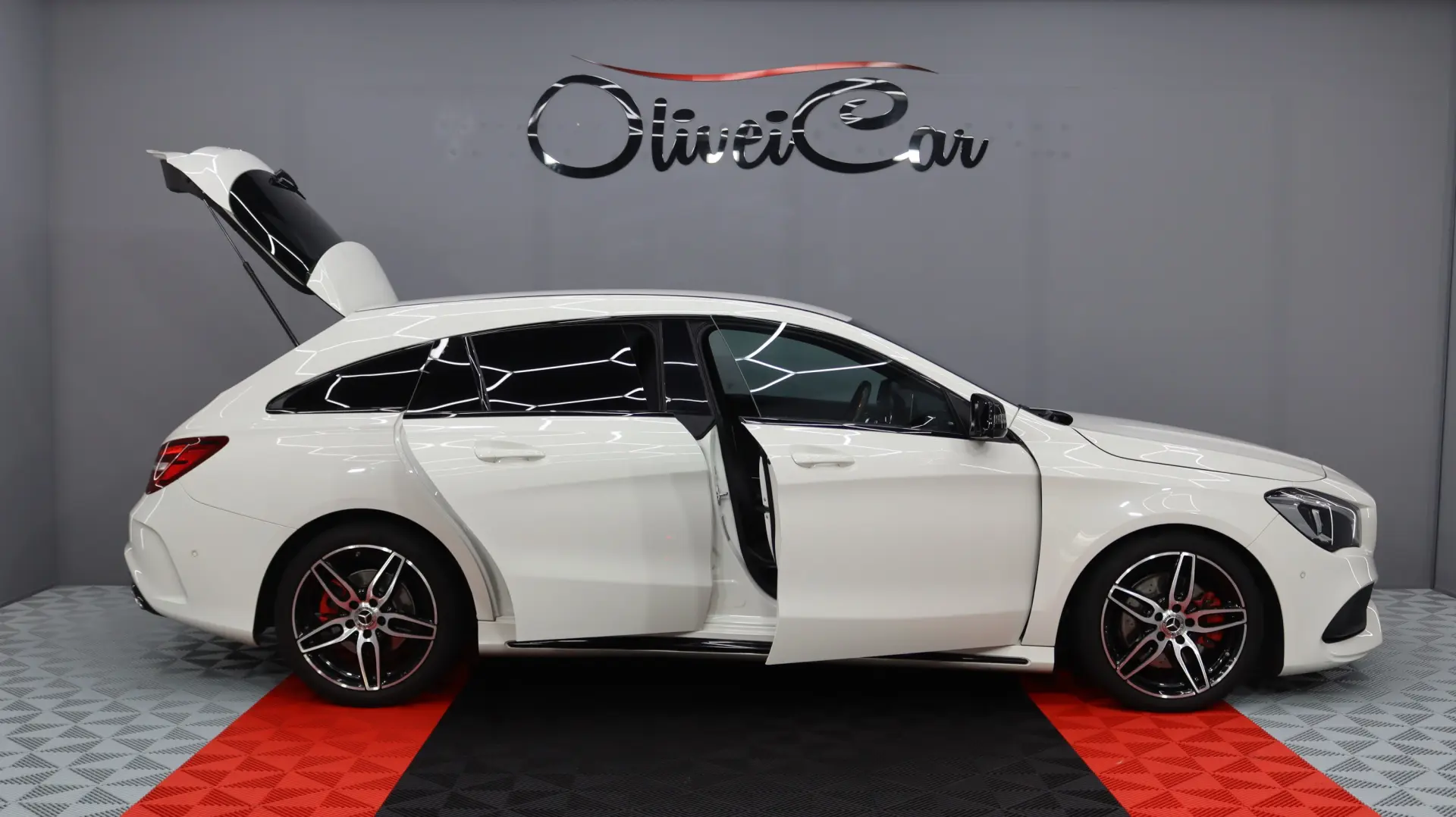 Mercedes-Benz CLA 220 d Shooting Brake AMG Line Aut. 3