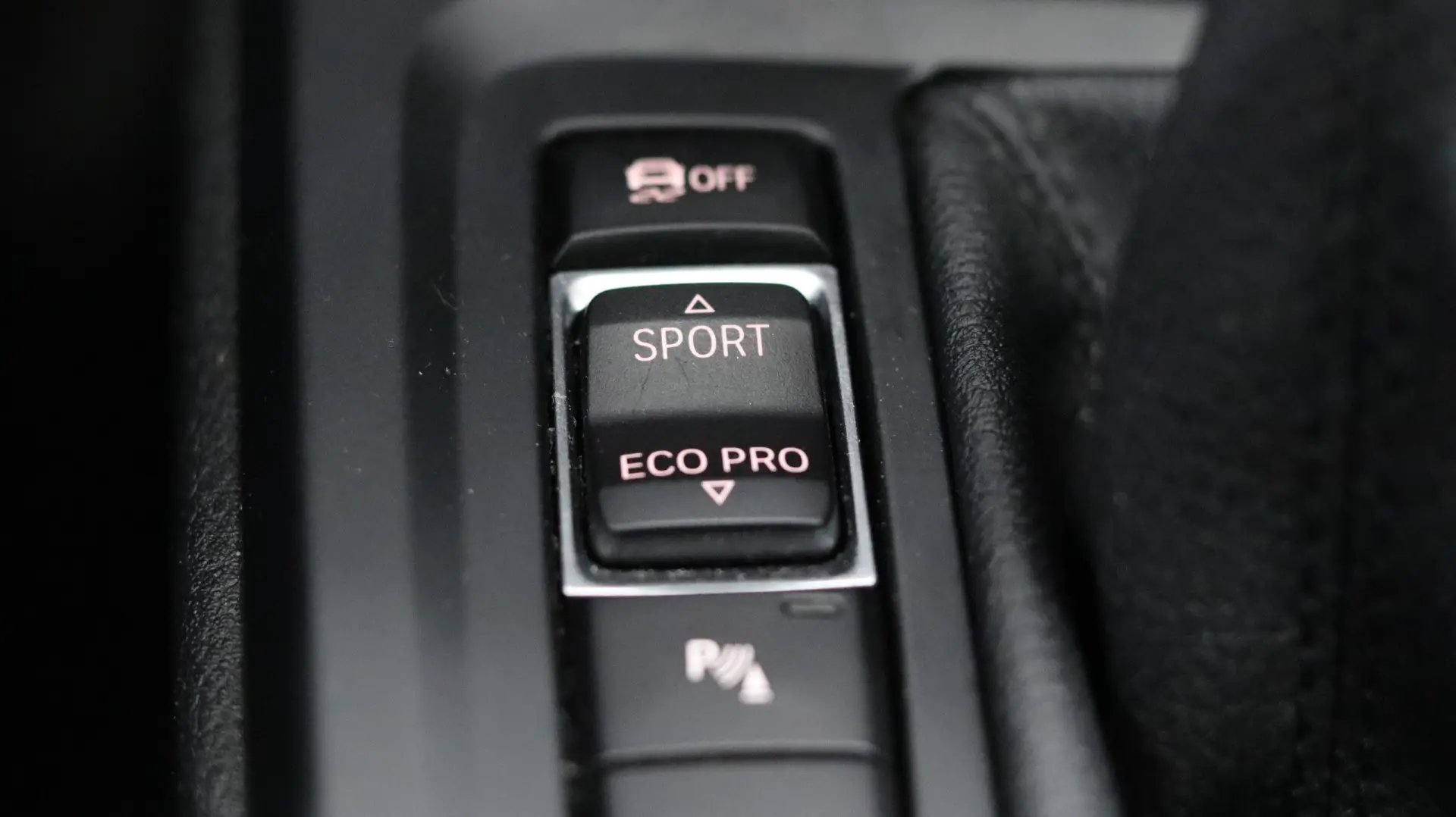 BMW X1 18 d sDrive Auto 16