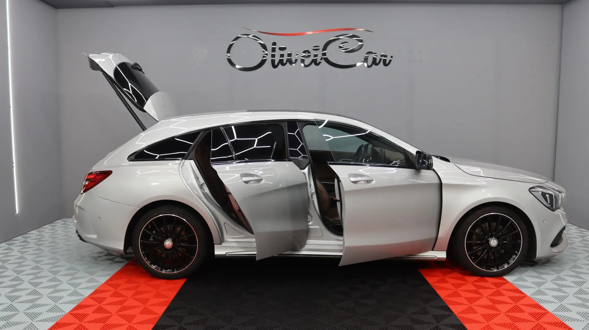 Mercedes-Benz CLA 220 d Shooting Brake AMG Line Aut. 3