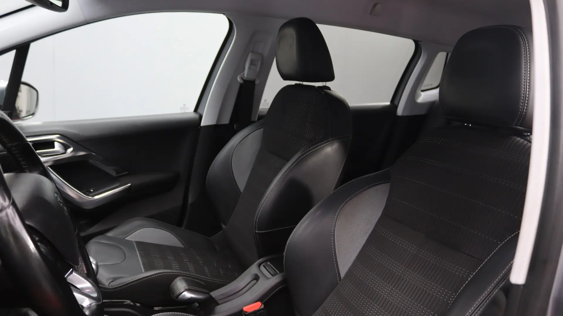 Peugeot 2008 1.6 BlueHDi Allure 18