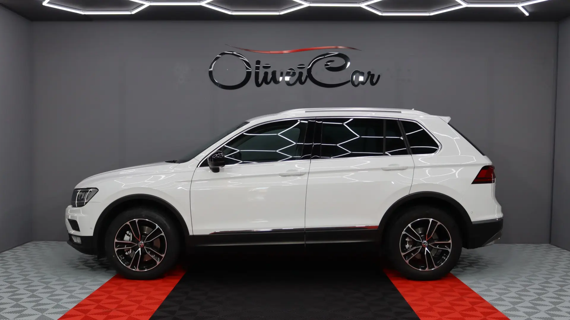 Volkswagen Tiguan 2.0 TDI Highline DSG 4Motion 6
