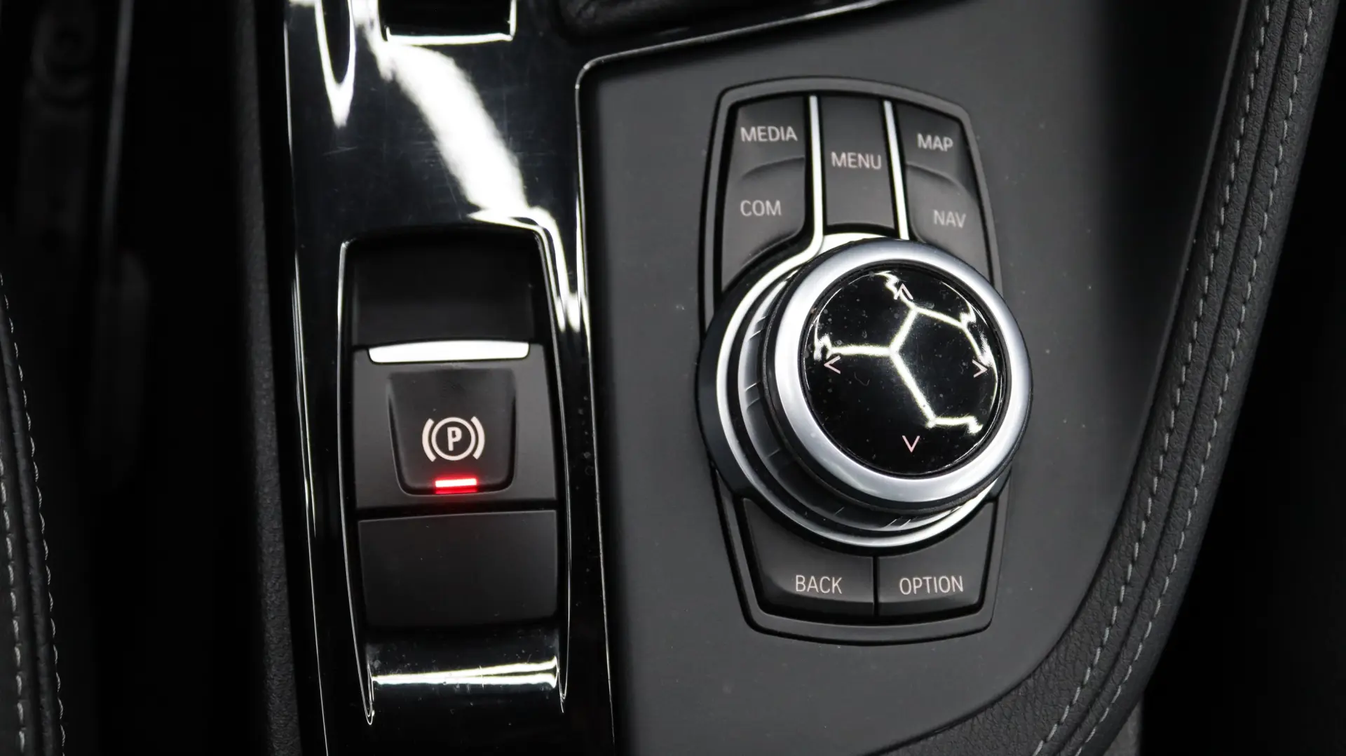 BMW X1 18 d sDrive xLine Auto 13