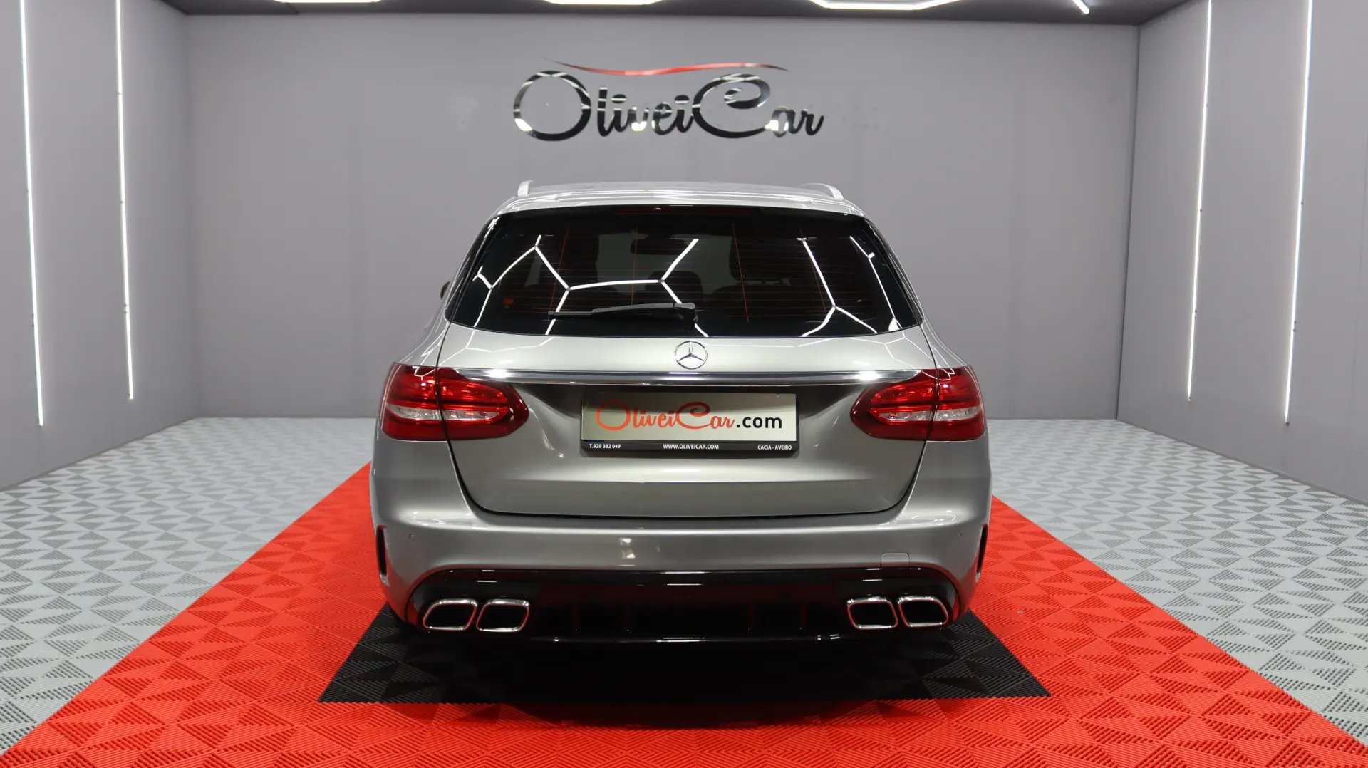 Mercedes-Benz C 300 BlueTEC Hybrid AMG Line 4