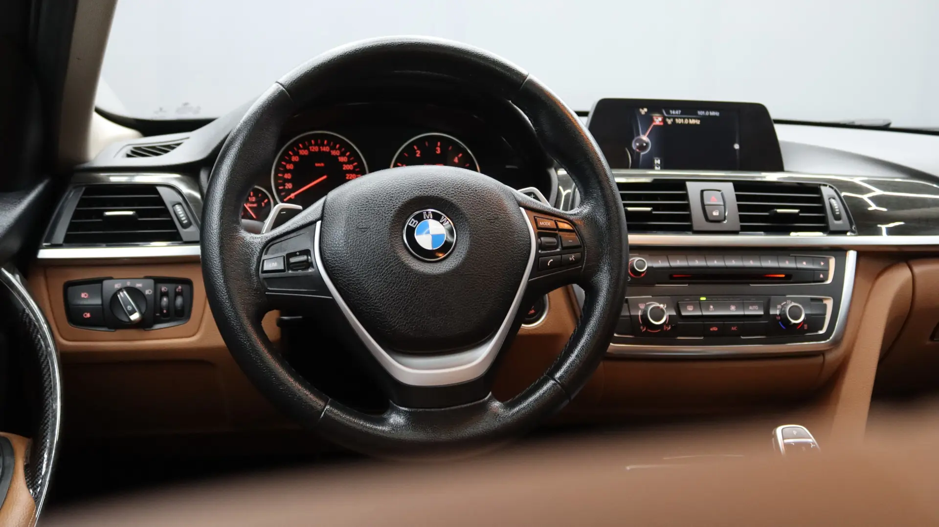 BMW 320 d Auto Line Luxury 9