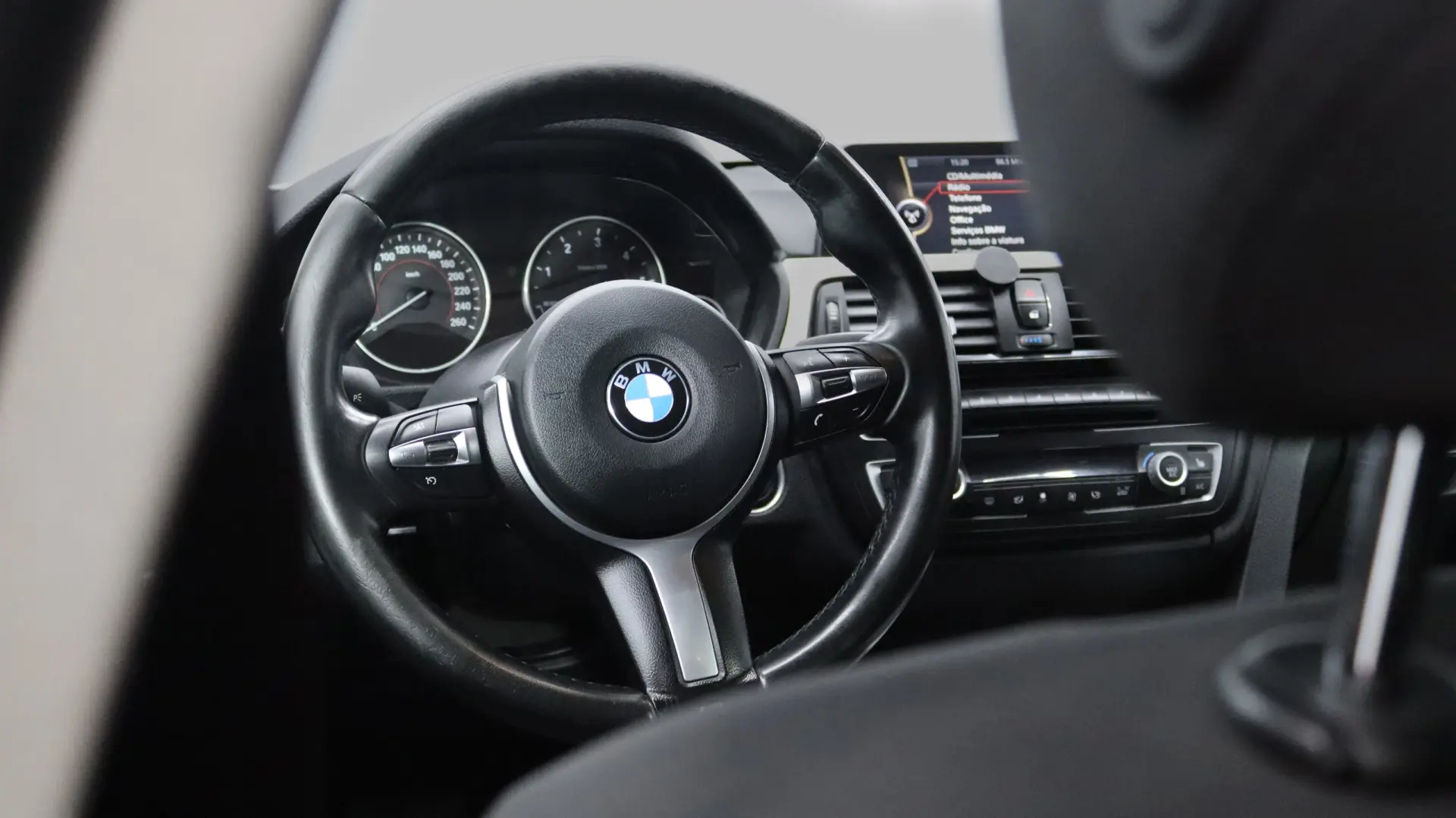 BMW 320 d EfficientDynamics Line Sport Auto 10