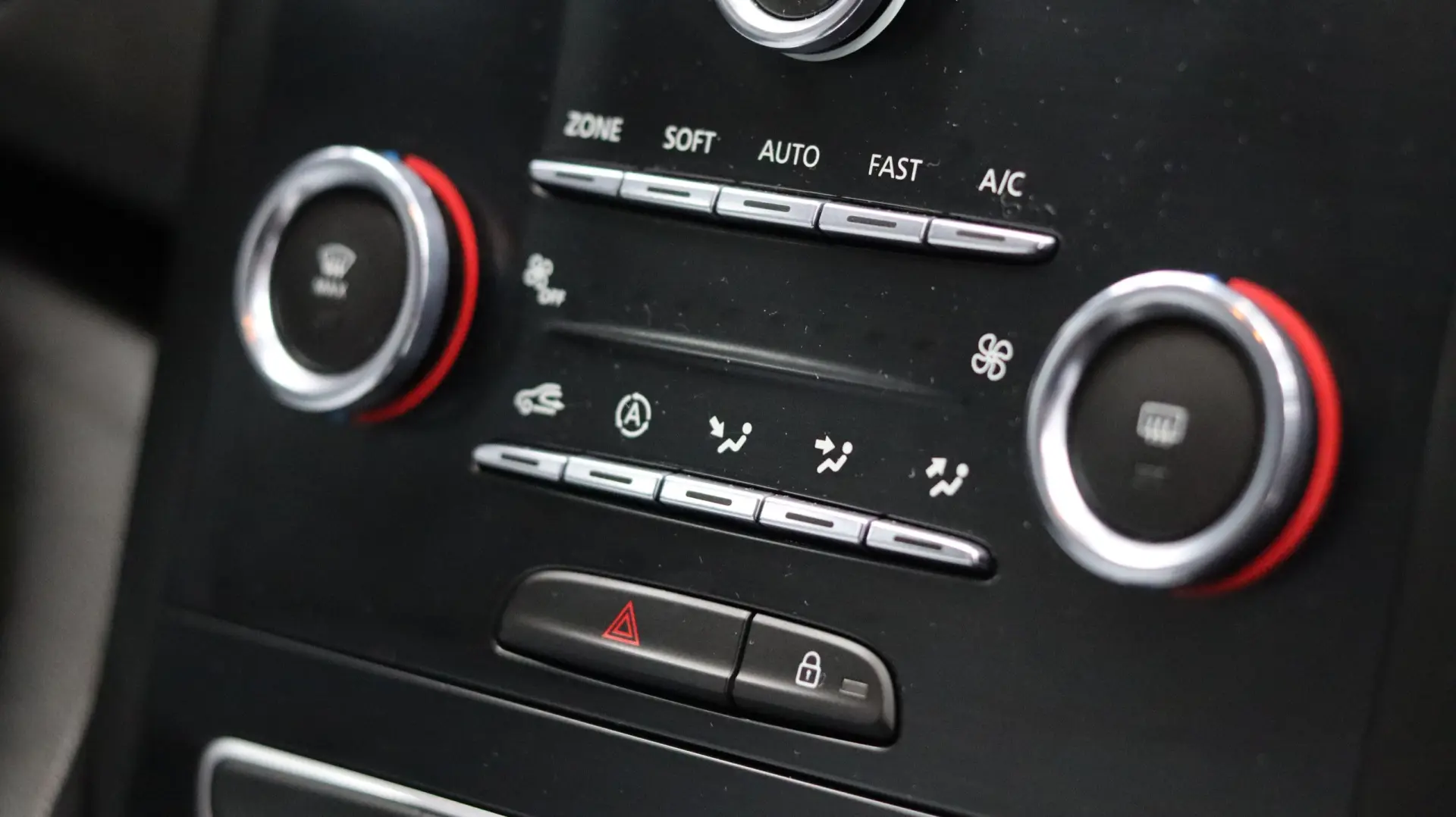 Renault Mégane 1.5 Blue dCi Limited EDC 14