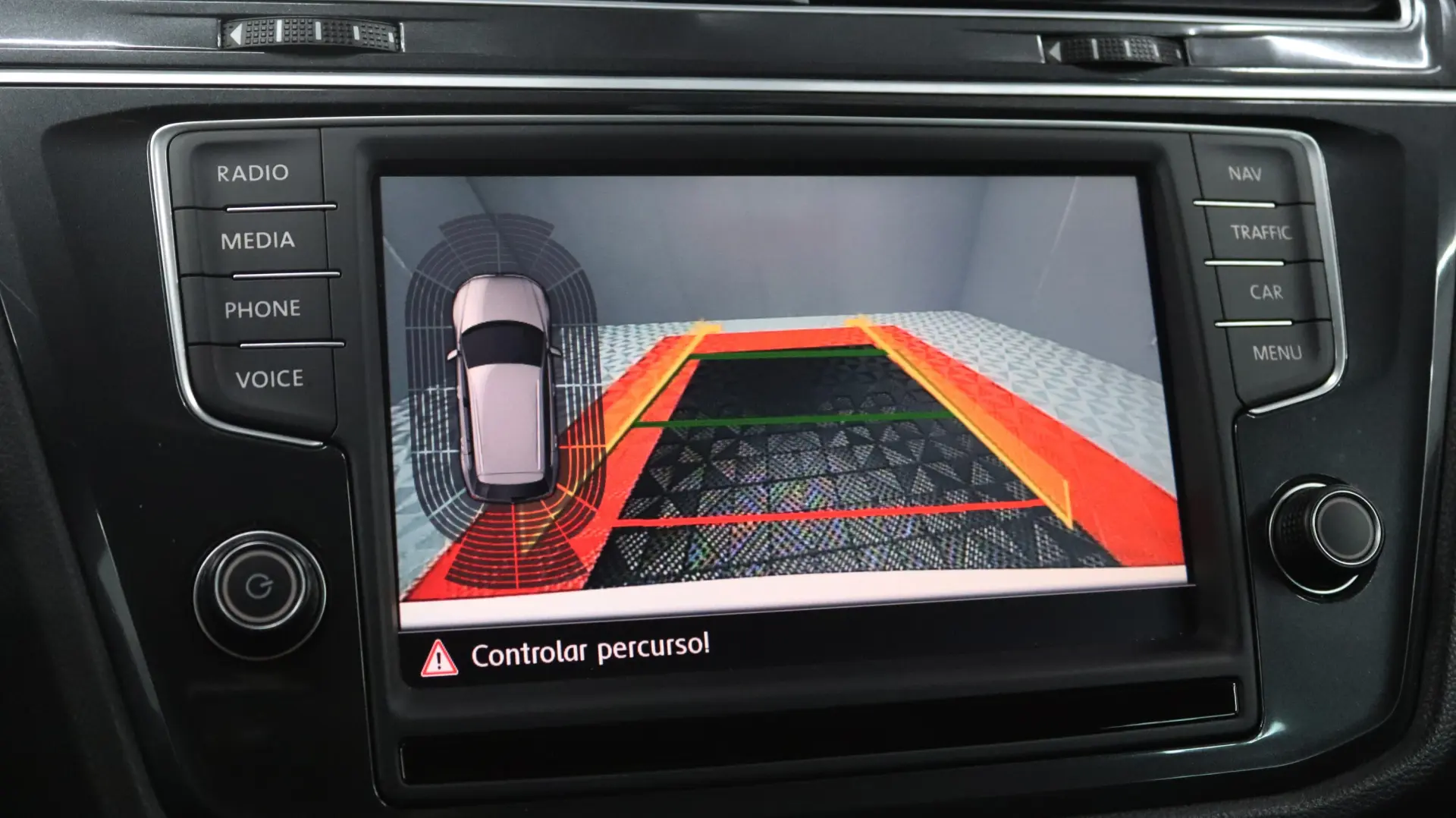 Volkswagen Tiguan 2.0 TDI Highline DSG 4Motion 25
