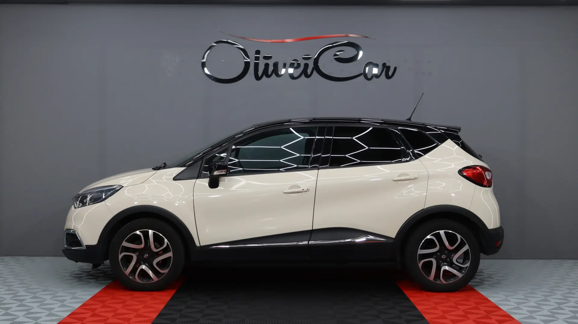 Renault Captur 1.5 dCi Exclusive 6