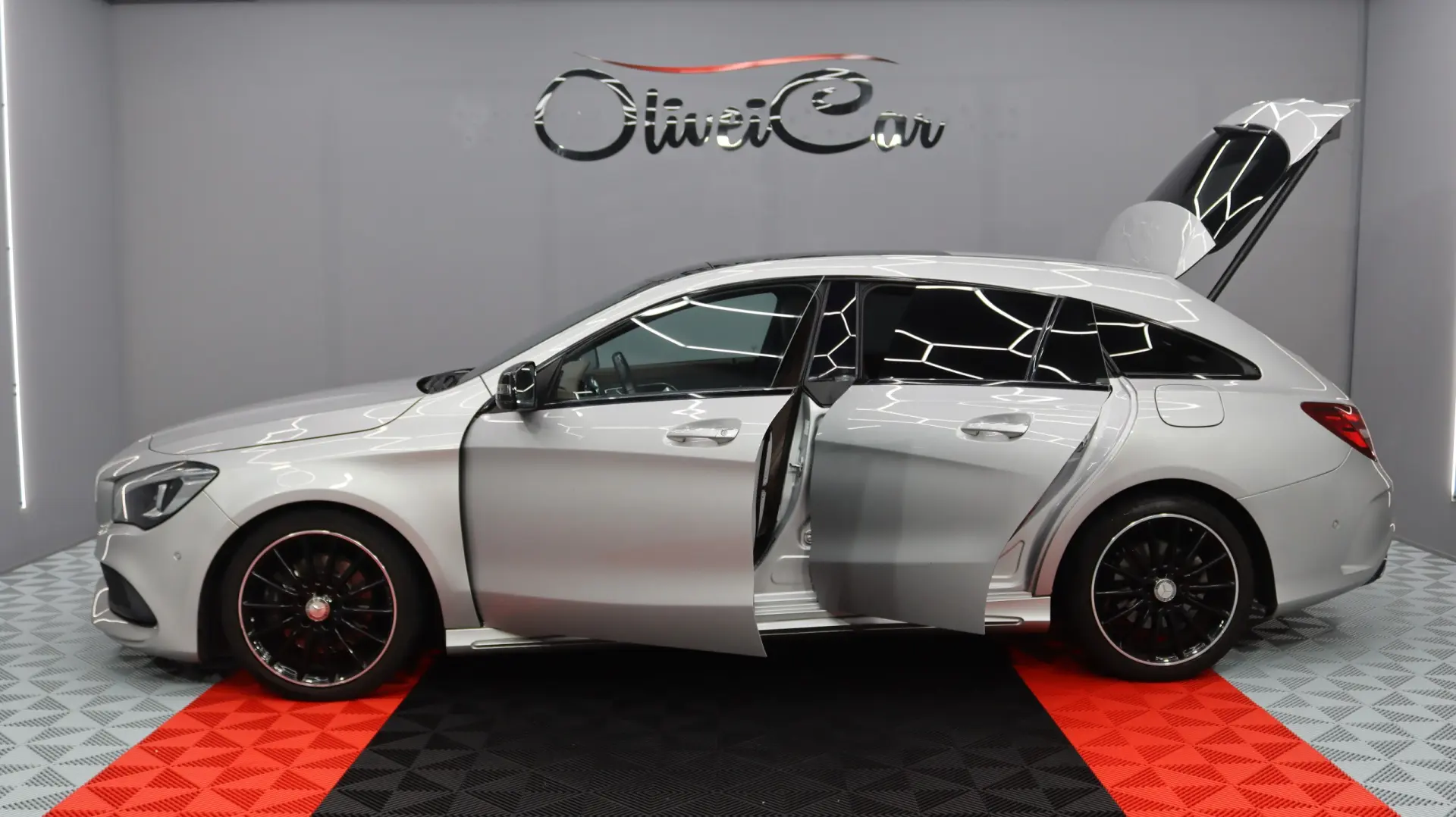 Mercedes-Benz CLA 220 d Shooting Brake AMG Line Aut. 9