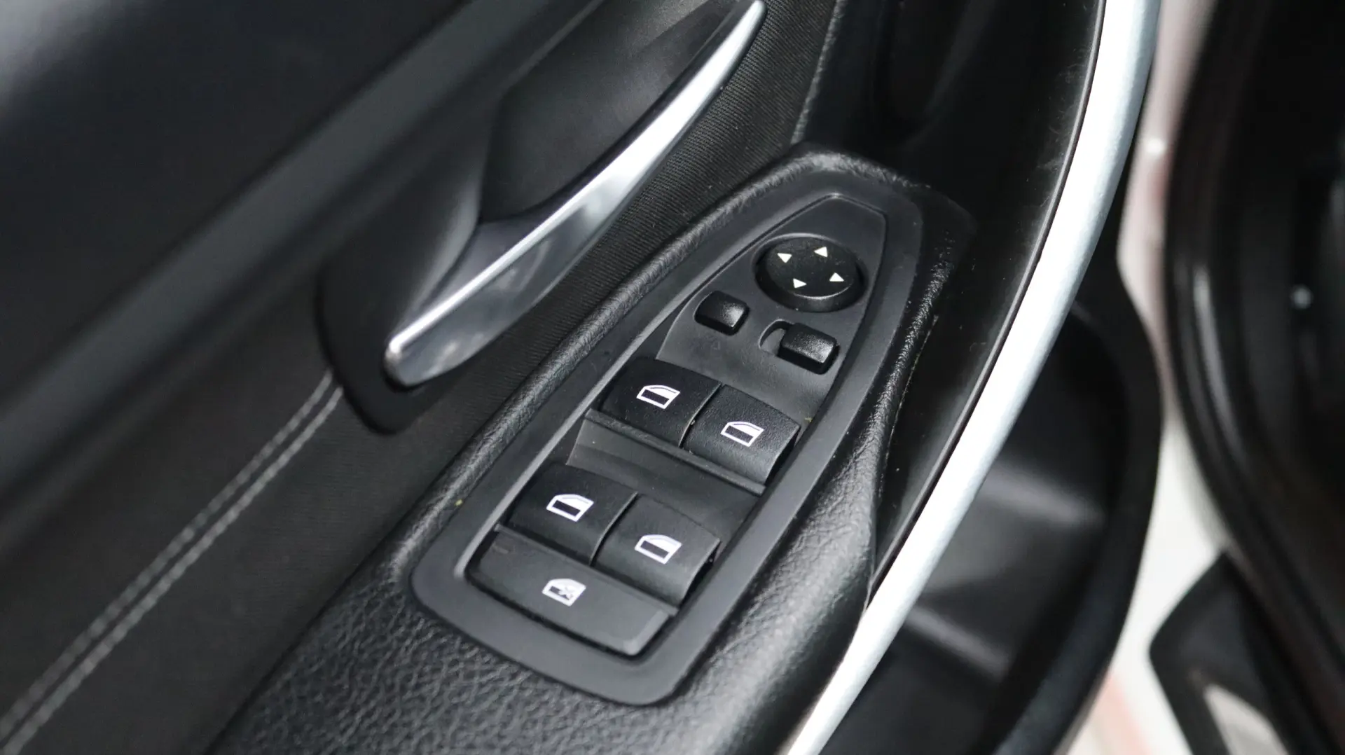 BMW 320 d EfficientDynamics Line Sport Auto 13