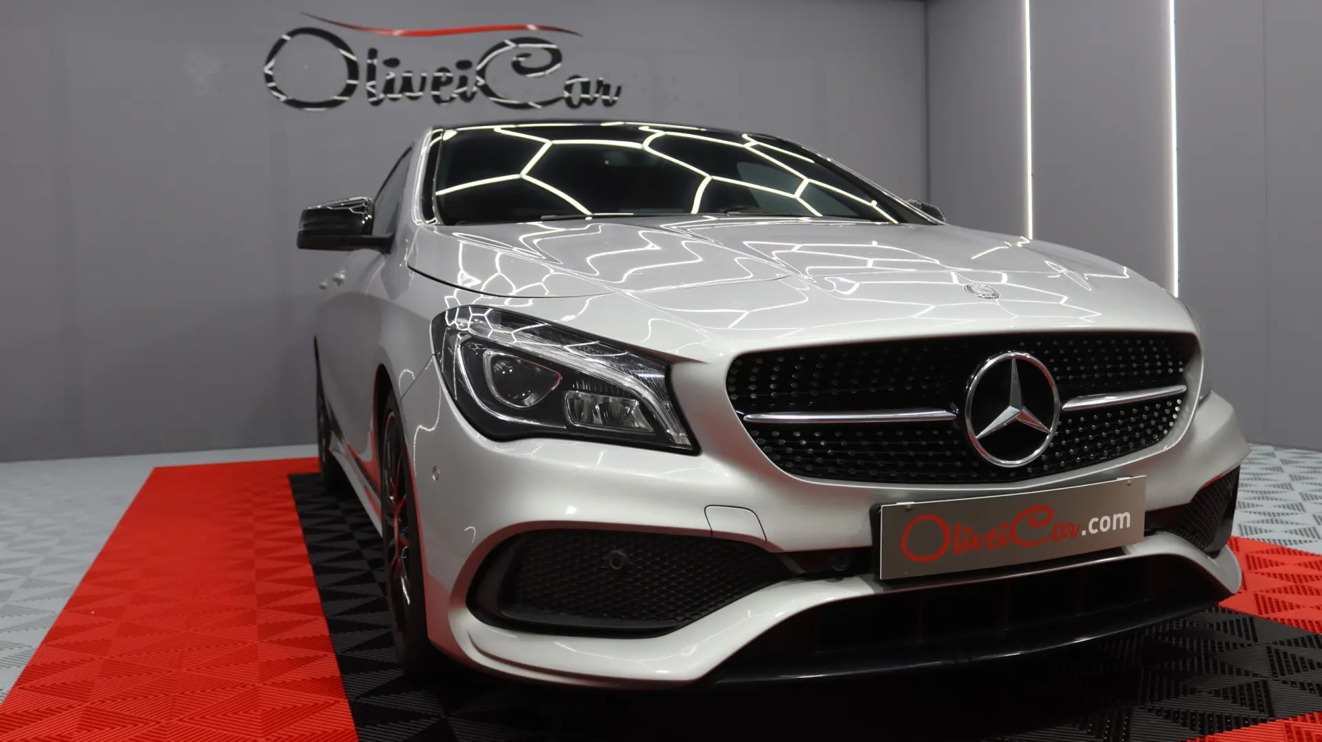 Mercedes-Benz CLA 220 d Shooting Brake AMG Line Aut. 10