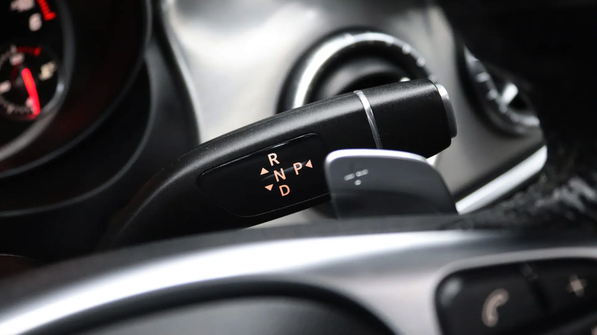 Mercedes-Benz CLA 220 d Shooting Brake AMG Line Aut. 13