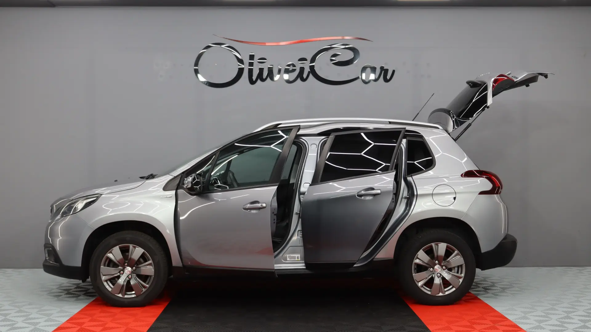 Peugeot 2008 1.5 BlueHDi Style 7