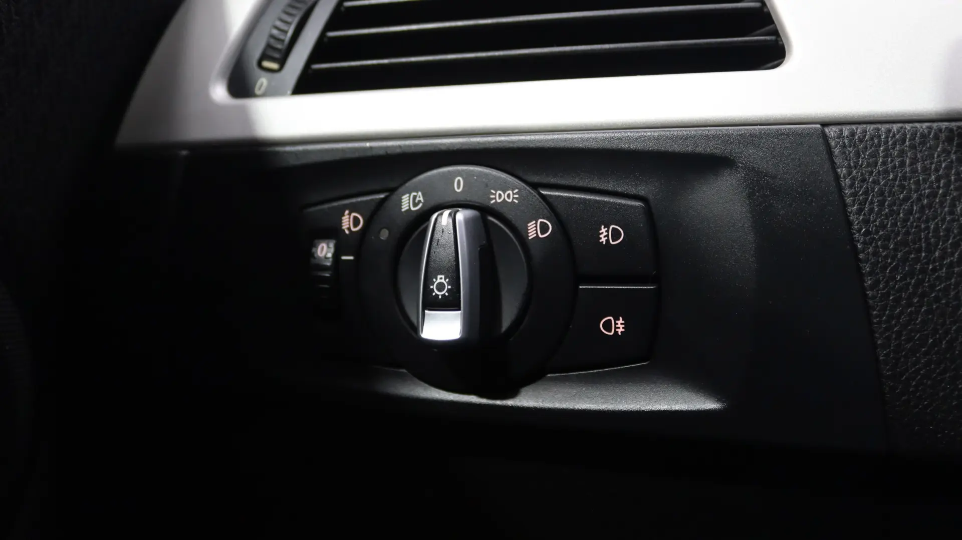 BMW 318 d Line Sport 15