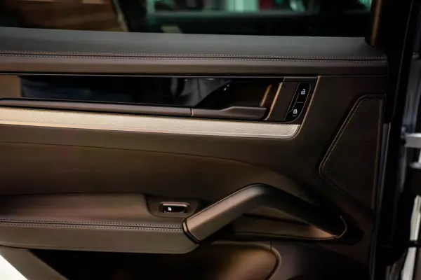 Porsche Cayenne E-Hybrid 12