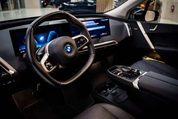 BMW iX xDrive 40 25
