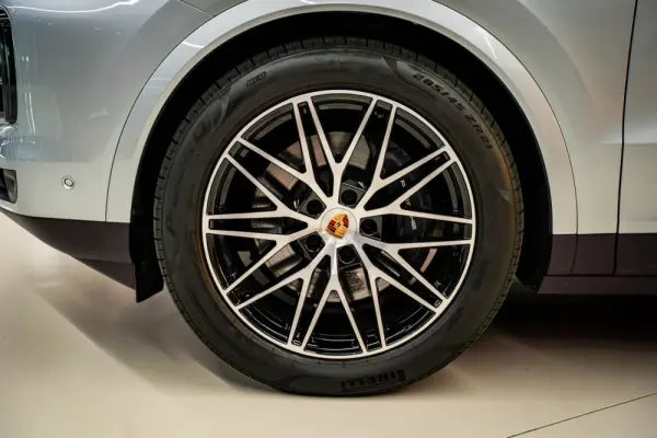 Porsche Cayenne E-Hybrid 21