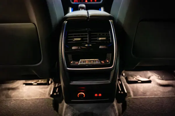 BMW XM 50e 16