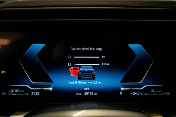 BMW 750 750e xDrive Pack Desportivo M Pro 13