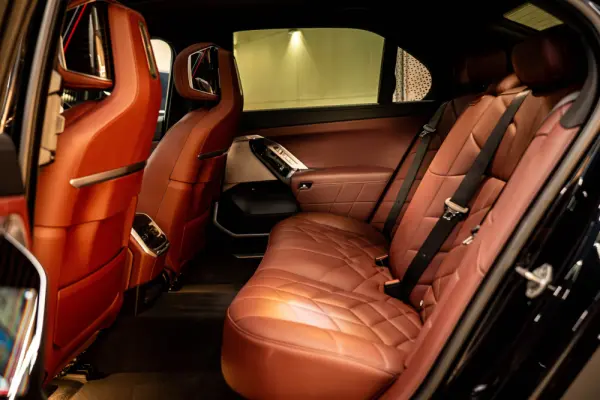 BMW 750 750e xDrive Pack Desportivo M Pro 9