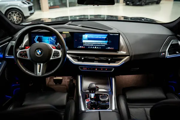BMW XM 50e 14
