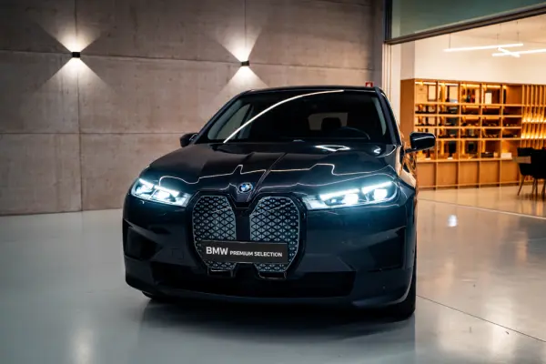 BMW iX xDrive 40 7