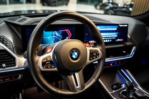 BMW XM 50e 12