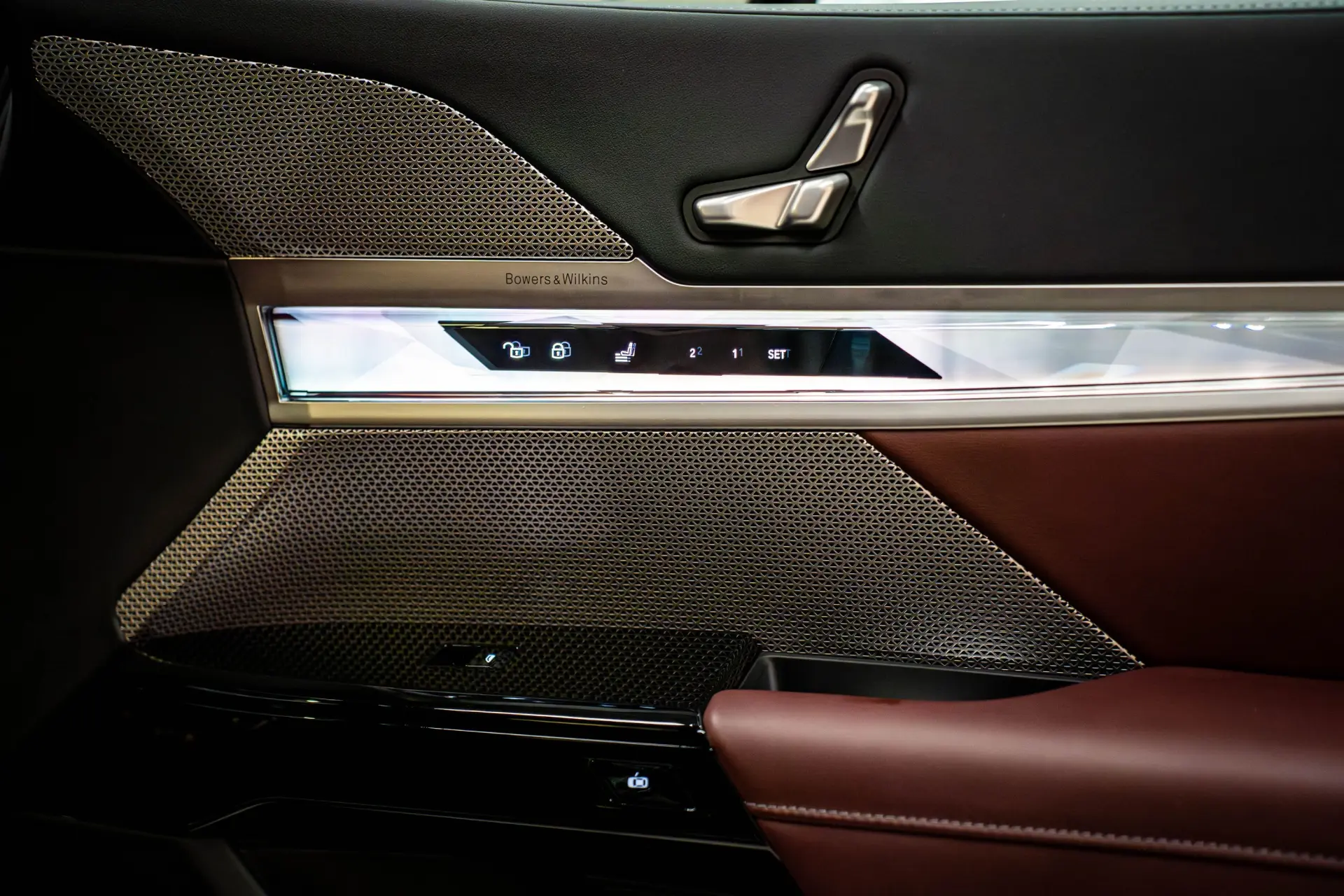 BMW 750 750e xDrive Pack Desportivo M Pro 19
