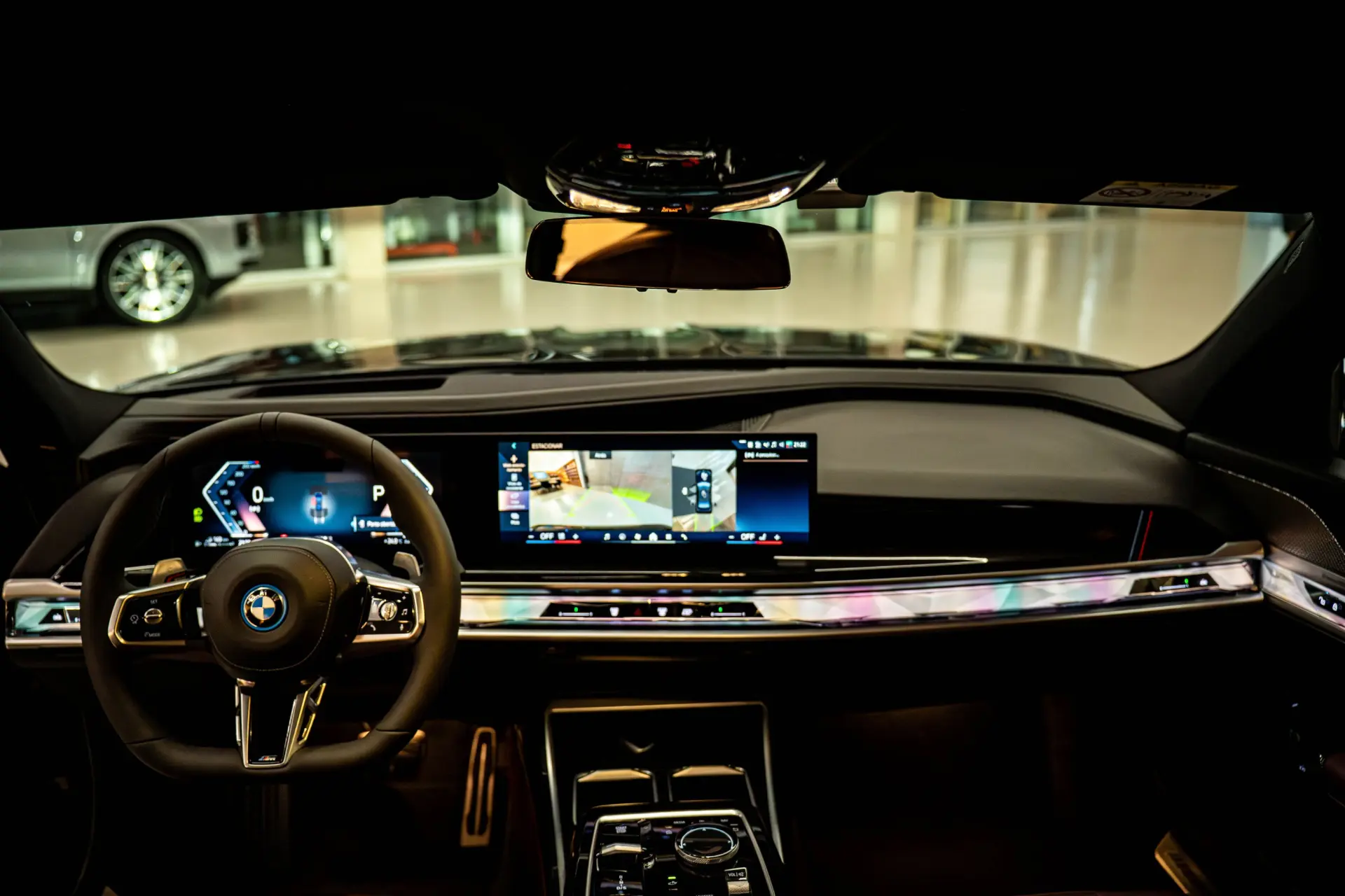 BMW 750 750e xDrive Pack Desportivo M Pro 14