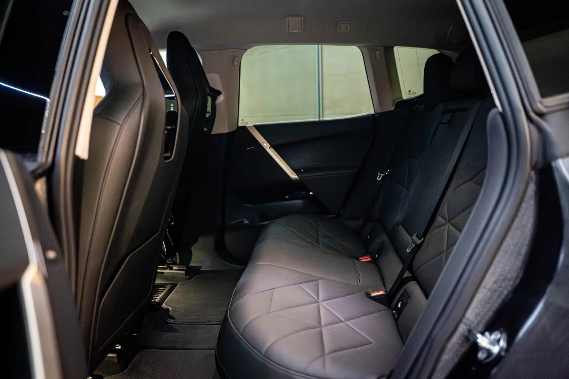 BMW iX xDrive 40 14