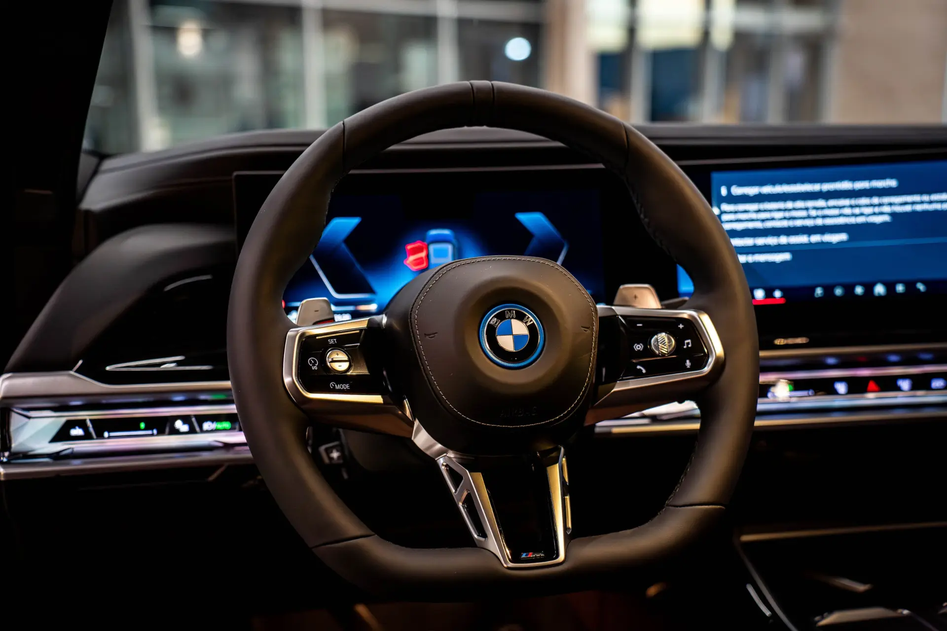 BMW 750 750e xDrive Pack Desportivo M Pro 16