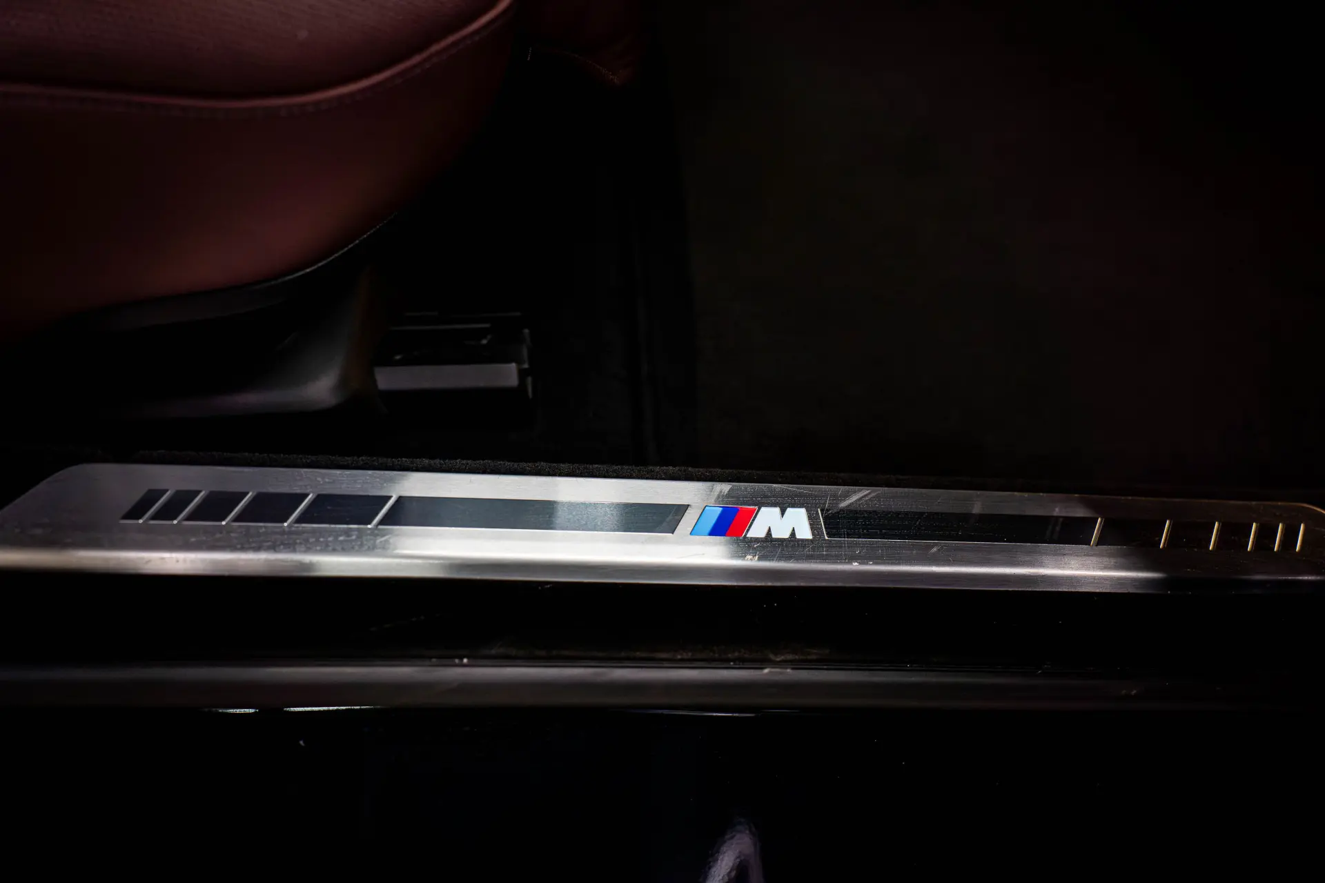 BMW 750 750e xDrive Pack Desportivo M Pro 18