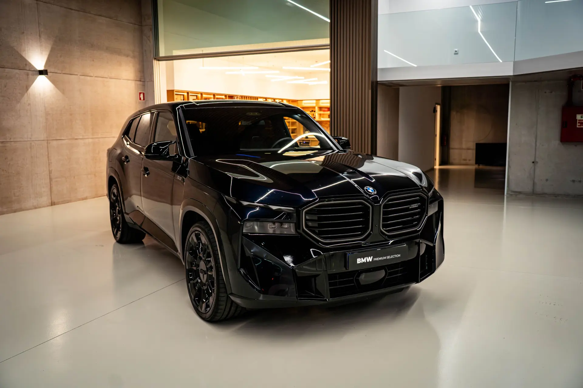 BMW XM 50e 5