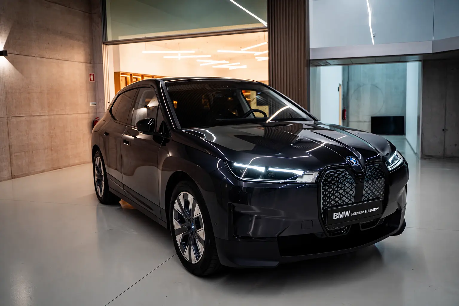 BMW iX xDrive 40 1