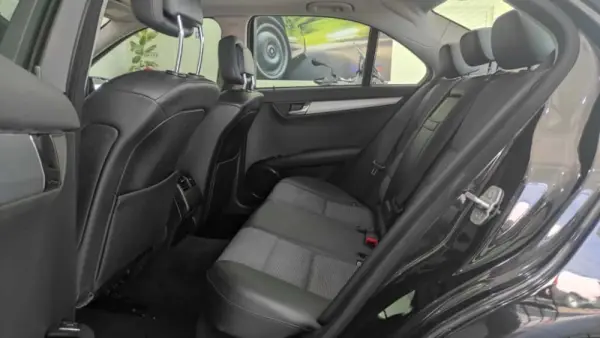 Mercedes-Benz C 250 CDI Classic BlueEfficiency 6