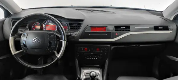 Citroen C5 1.6 HDi VTR 8