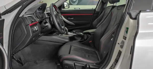 BMW 328 i xDrive Line Sport Auto 16