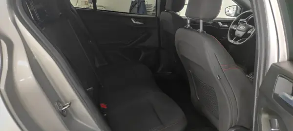 Ford Focus 1.0 EcoBoost MHEV ST-Line 20