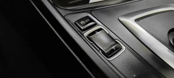 BMW 318 d Auto Line Luxury 38