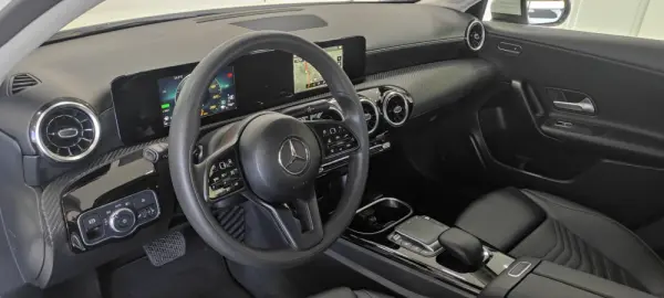 Mercedes-Benz A 250 A 250e 5
