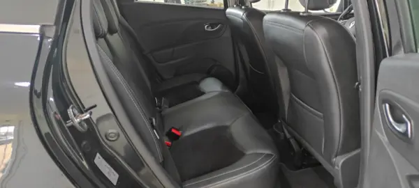 Renault Clio Sport Tourer Outro 21