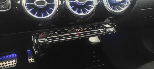 Mercedes-Benz CLA 200 d AMG Line Aut. 39