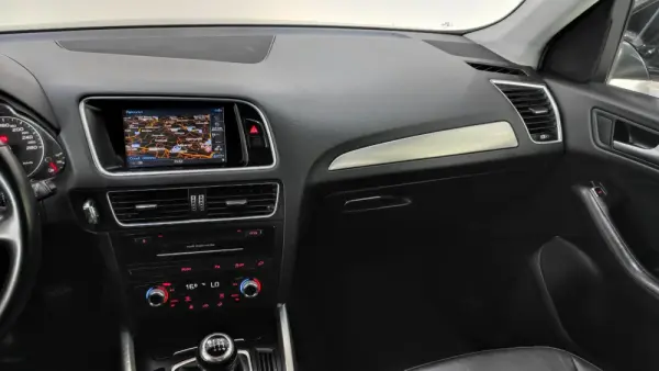 Audi Q5 2.0 TDi Sport 26
